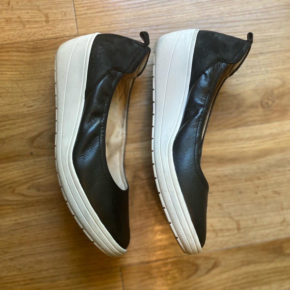 Vionic Jacey Shoes with Arch Support